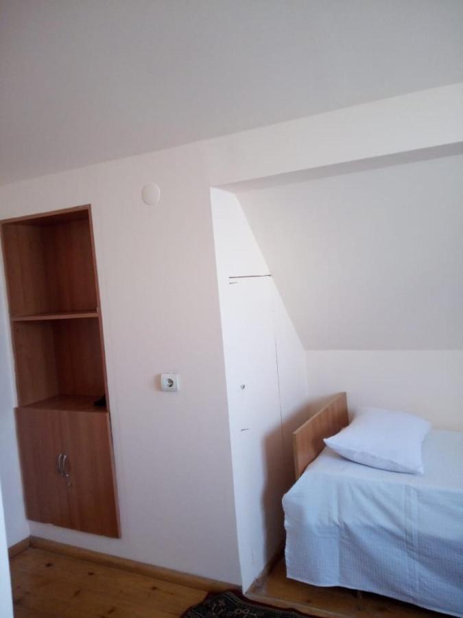 Guest House “Timote” คูทายสิ ภายนอก รูปภาพ